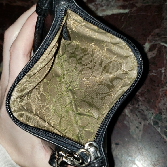Coach leather wristlet - Picture 2 of 4